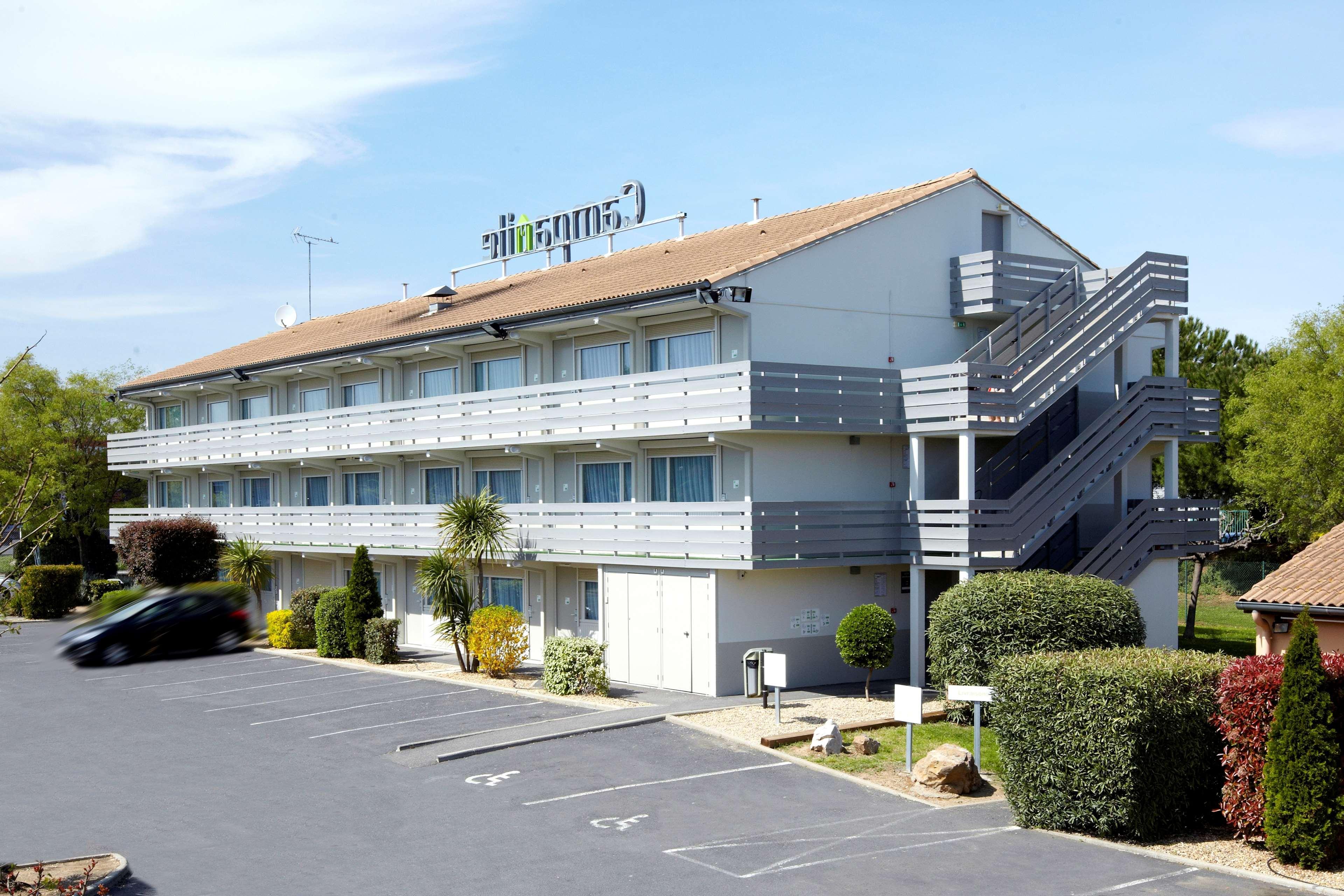 แคมพานิล นันเต้ เรเซ่ แอโรพอร์ท Hotel เรอเซ ภายนอก รูปภาพ