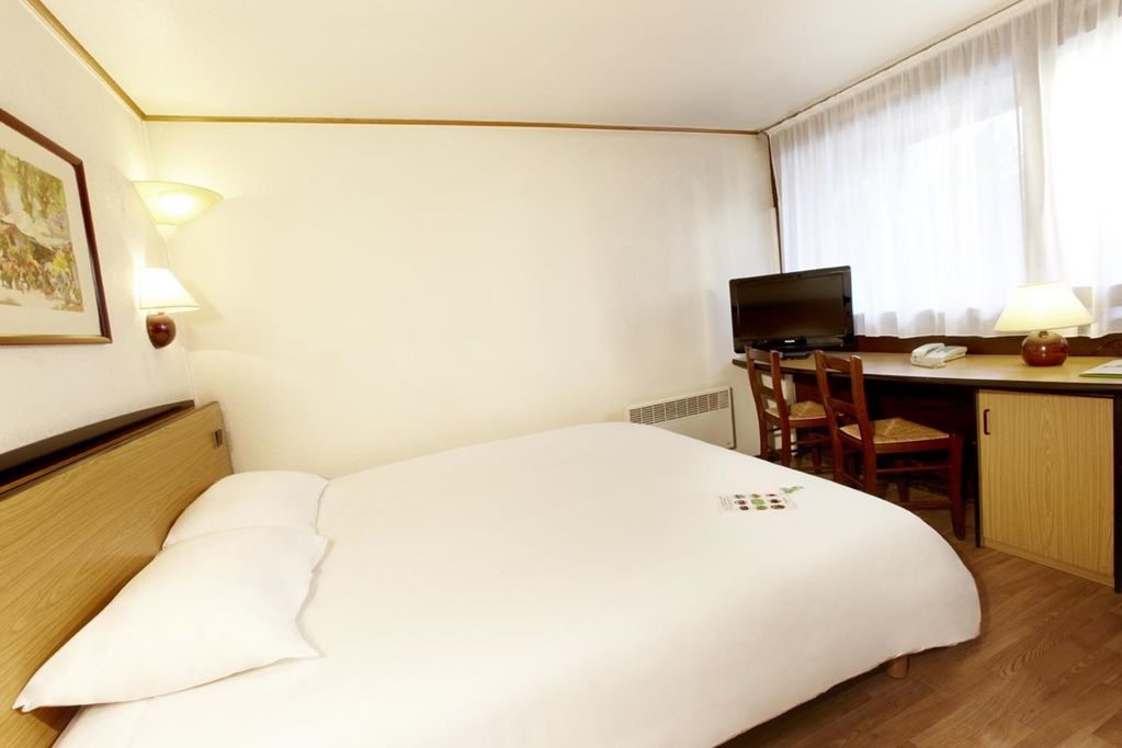 แคมพานิล นันเต้ เรเซ่ แอโรพอร์ท Hotel เรอเซ ห้อง รูปภาพ
